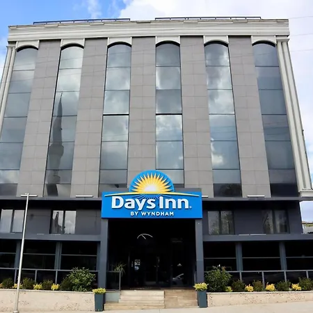 מלון Days By Wyndham Arnavutkoy 3*