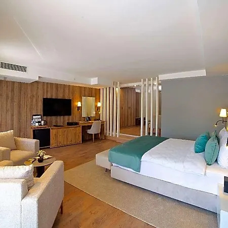 Days By Wyndham Arnavutkoy Hotel